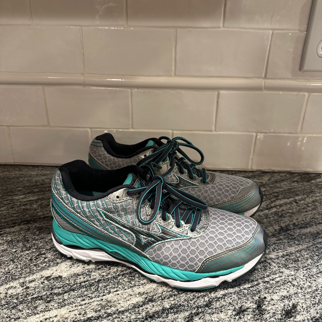 Womens Mizuno Wave Paradox 2 Size 8 Womens Mizuno Wave Paradox 2 Size 8